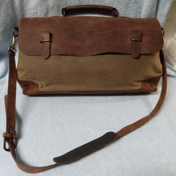 The Territory Ahead heavy leather messenger/Computer bag-Carry on w/adjustable …